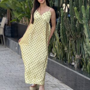 ROBE SATINEE A MARQUE TAILLE PETIT POIS